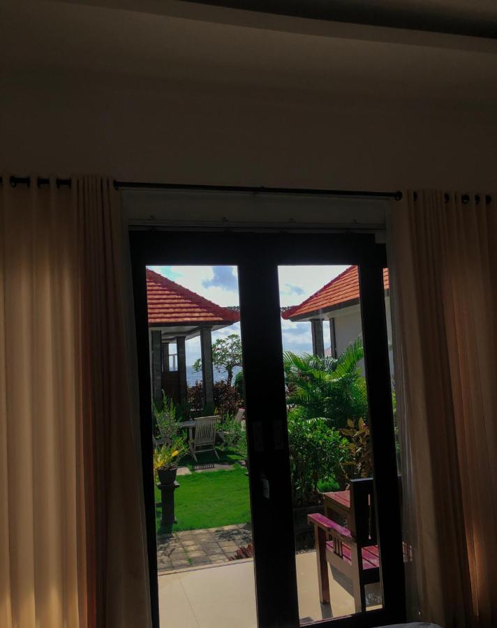 Juan Beach Bungalow Batununggul Exterior photo